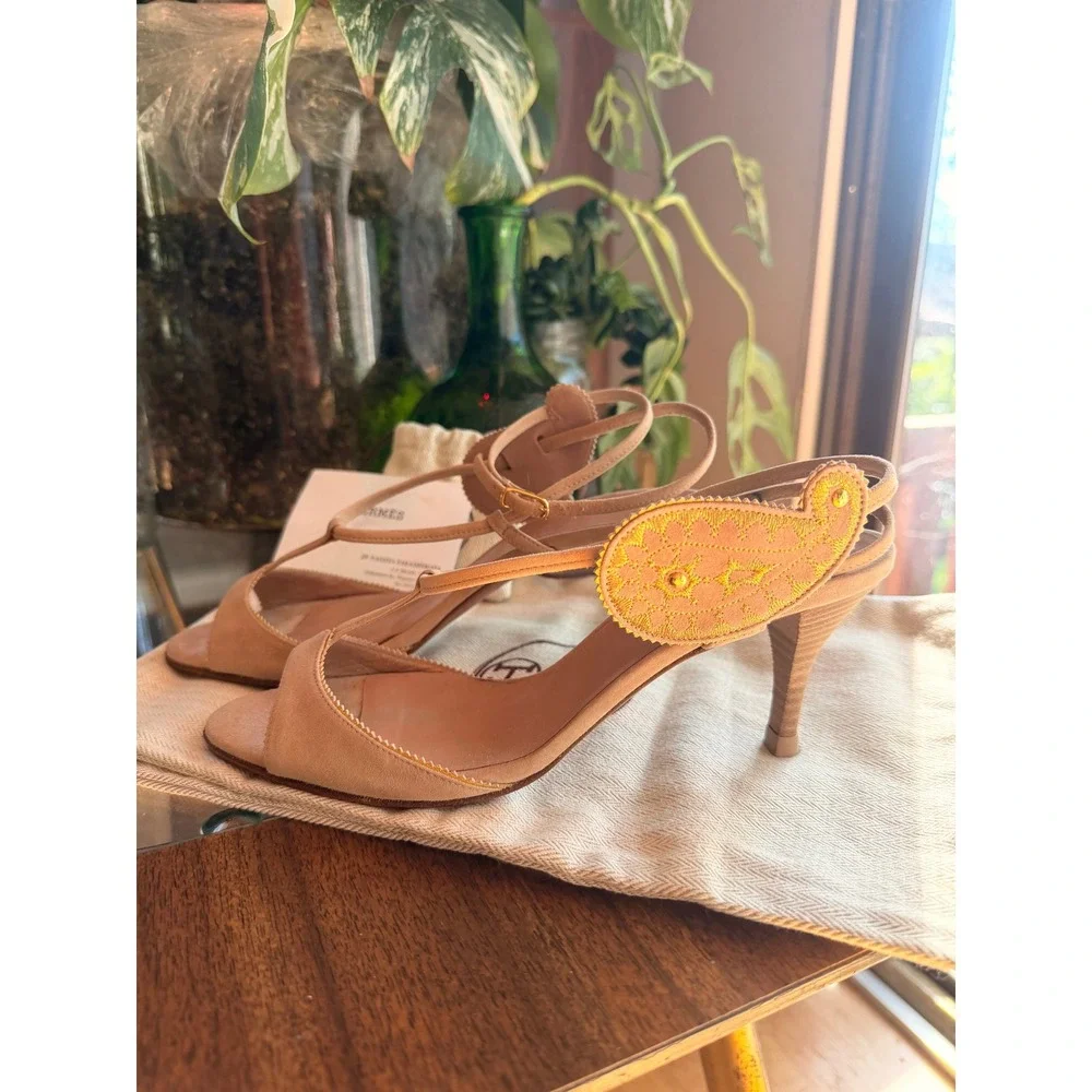 Hermes Night Sandals Beige Suede Gold Paisley Embroidery T-Strap Heels 36.5